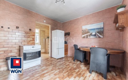 Funkcjonalny dom w Gościcinie - 4 pokoje, 2 łazienki, ogrzewanie gazowe