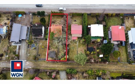 Murowany domek na działce ROD we Władysławowie - ok. 50 m2, kominek, piwnica, media